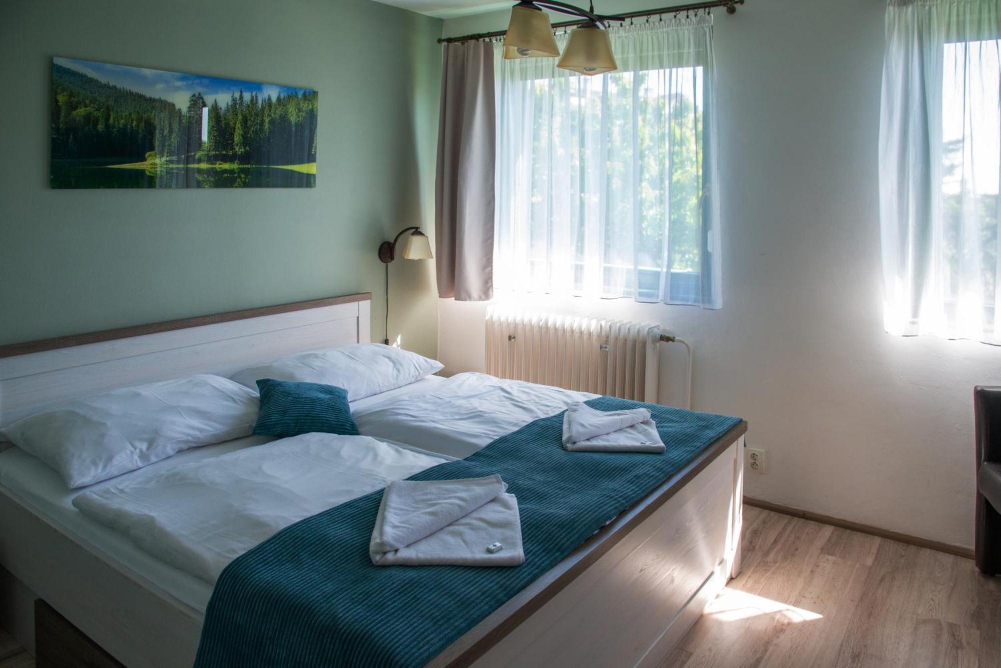 Penzion Horal Osek  Bagian luar foto